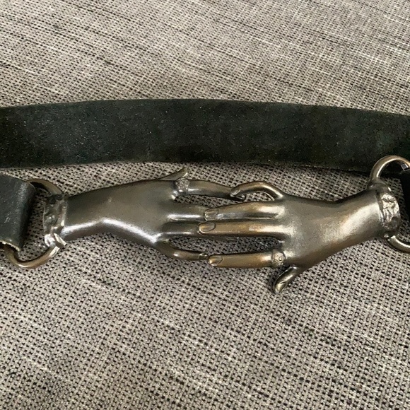 hands belt buckle